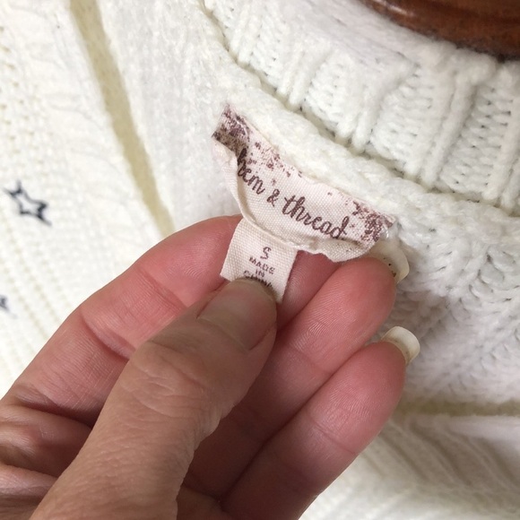 Hem & Thread Distressed Knit Star Embroidered V Neck Sweatshirt Fourth OF July - Picture 15 of 16